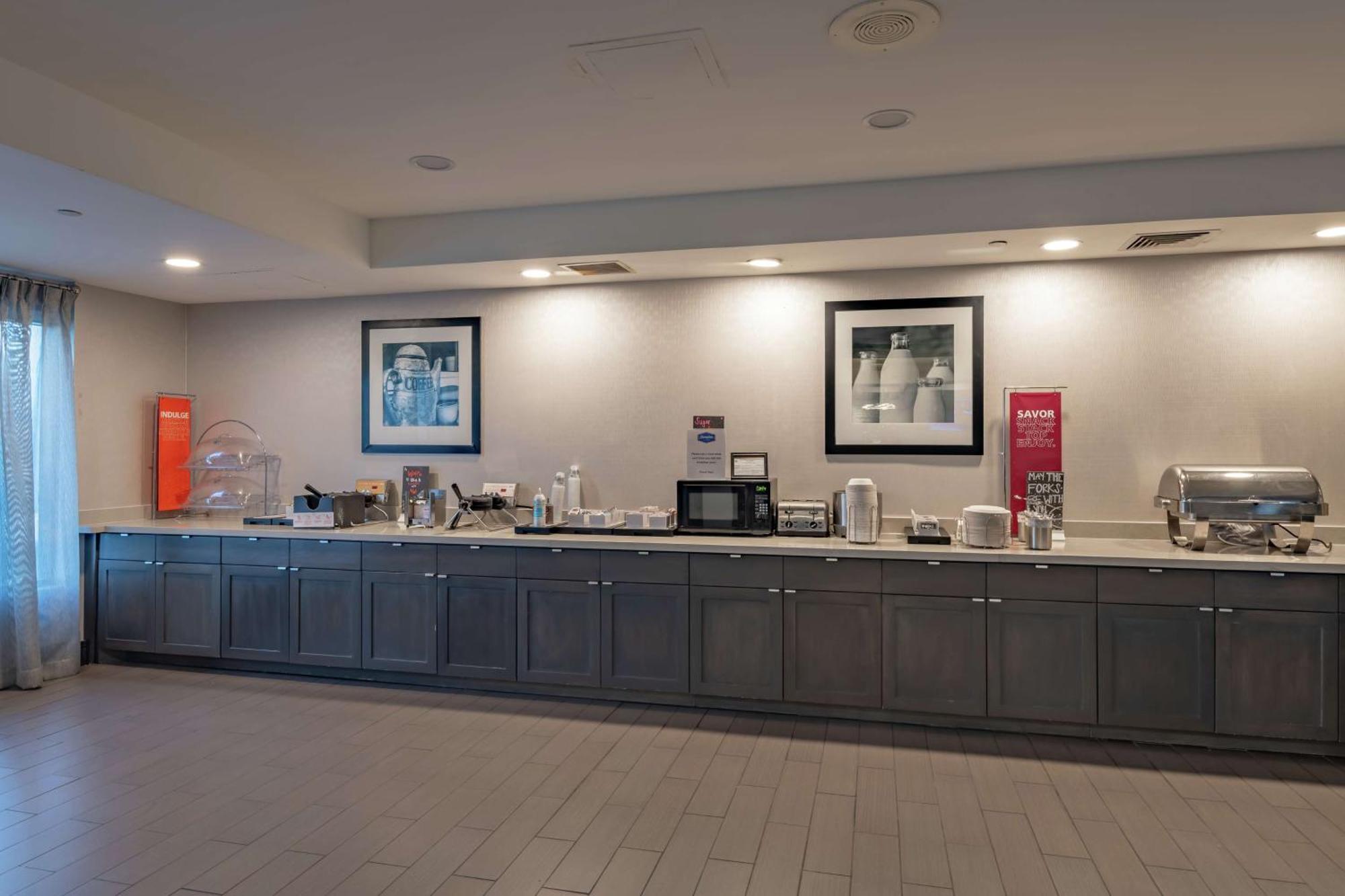 Hampton Inn Waco North Exteriör bild