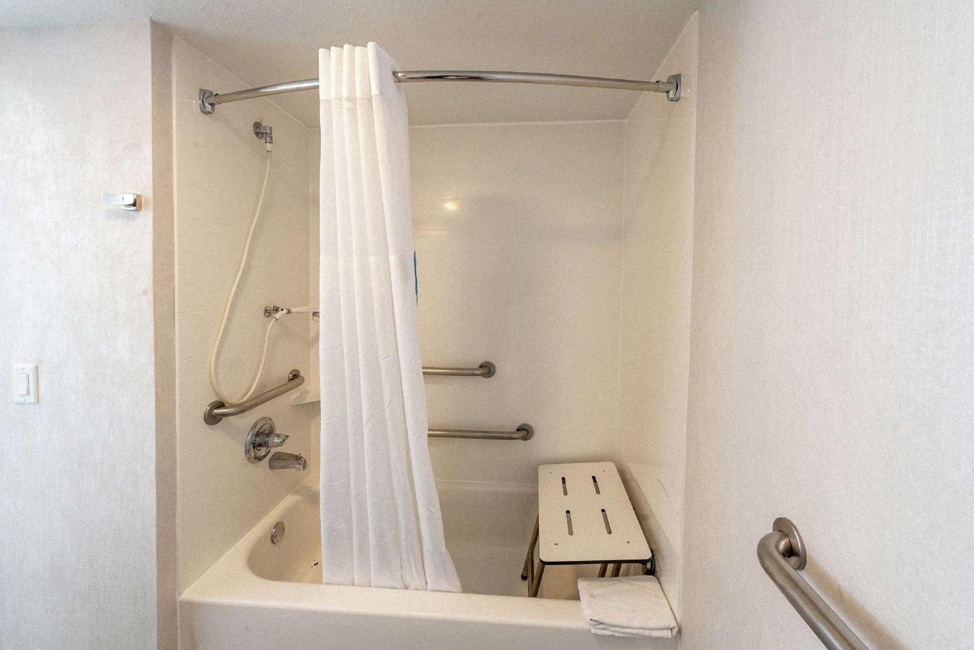 Hampton Inn Waco North Exteriör bild