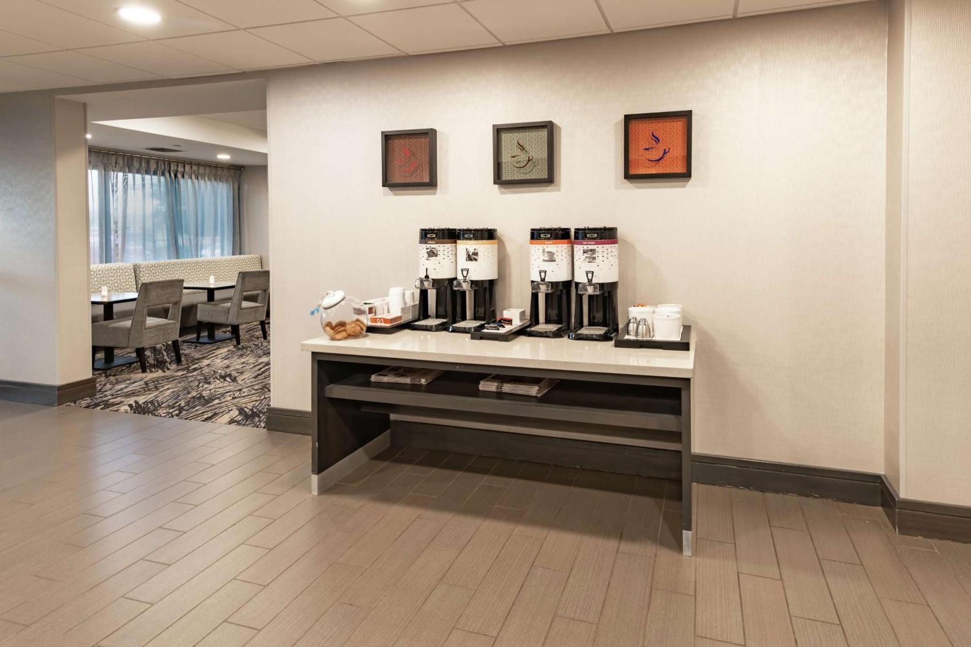 Hampton Inn Waco North Exteriör bild