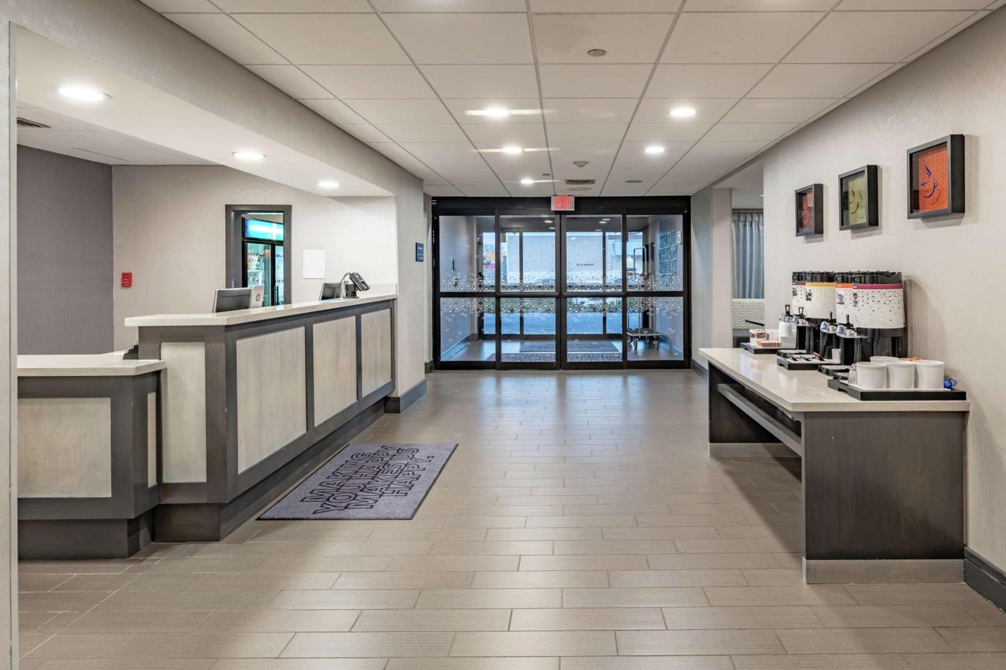 Hampton Inn Waco North Exteriör bild