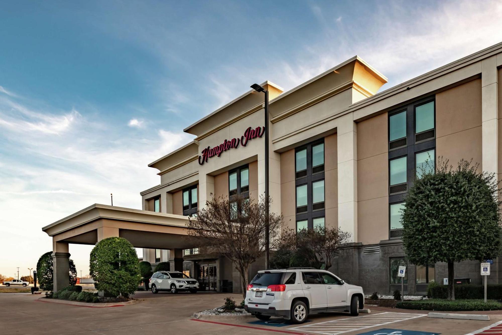 Hampton Inn Waco North Exteriör bild