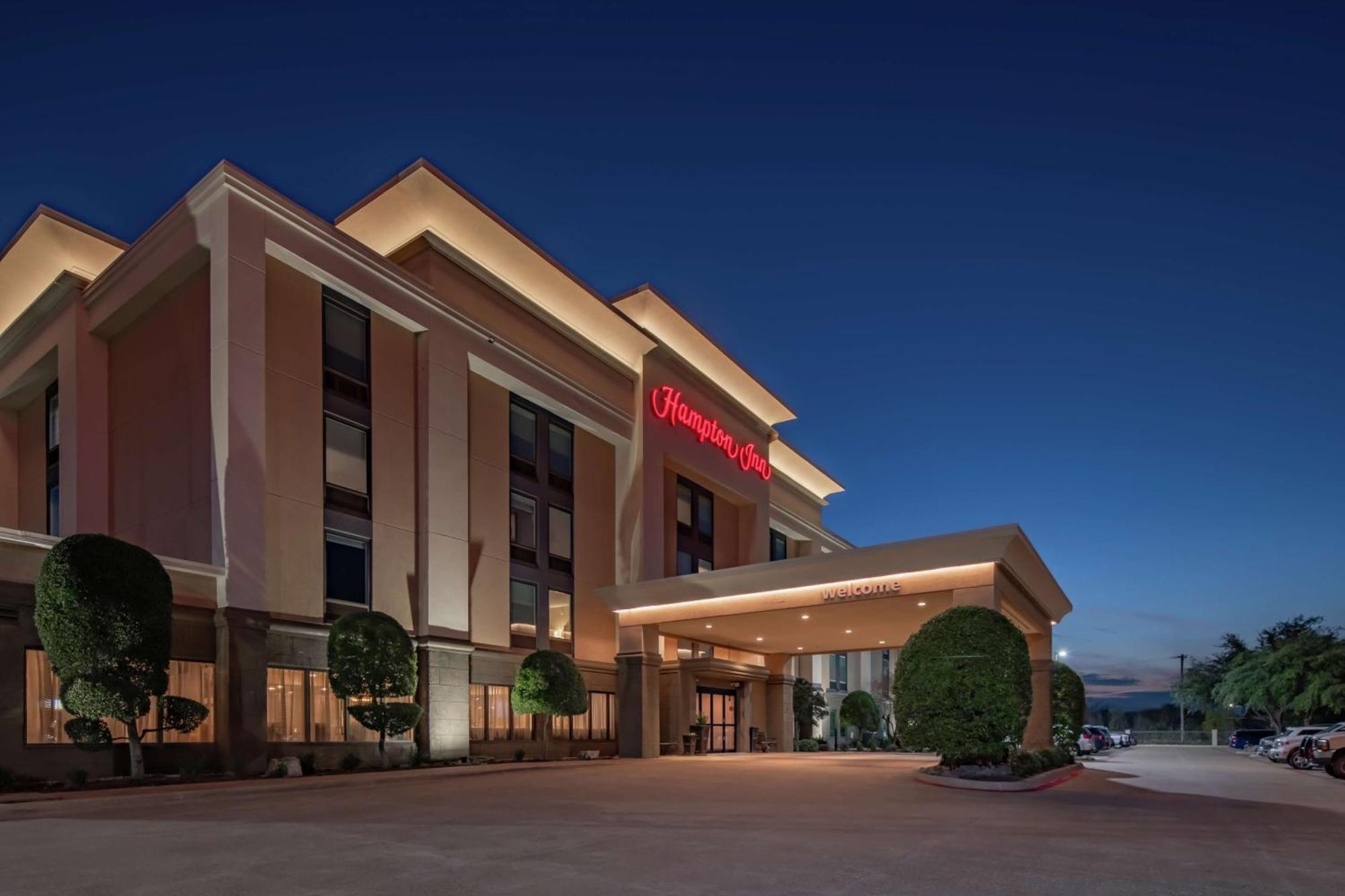 Hampton Inn Waco North Exteriör bild
