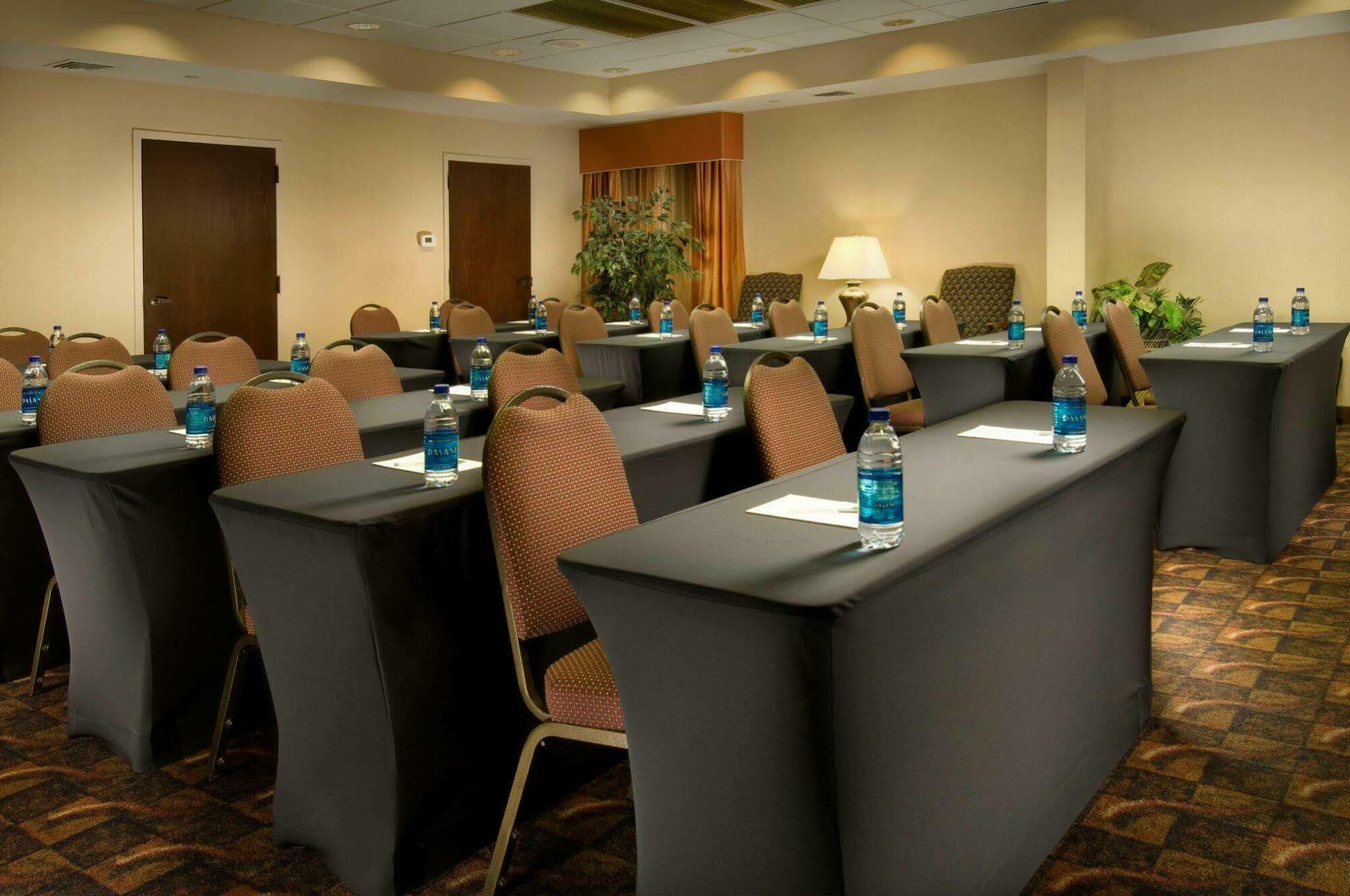 Hampton Inn Waco North Exteriör bild